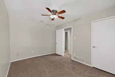 1949 Shorewood Drive, Grapevine, TX 76051 - Photo 26