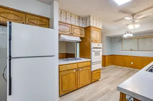 312 NW Wintercrest Rd, Burleson, TX 76028 - Photo 6
