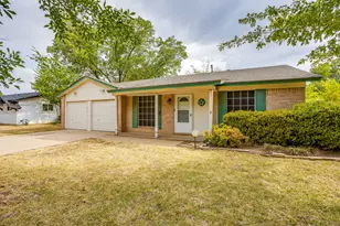 312 NW Wintercrest Rd, Burleson, TX 76028 - Photo 2