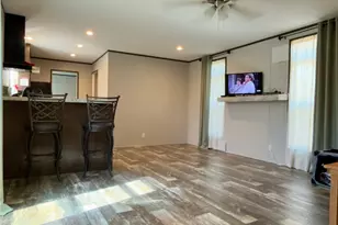 1108 Ridgeview Cir, Granbury, TX 76048 - Photo 4