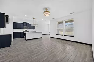 1005 Chaplin Dr, Fort Worth, TX 76247 - Photo 2