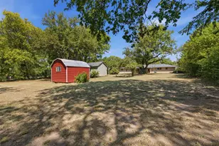 6121 Ten Mile Bridge Rd, Fort Worth, TX 76135 - Photo 2