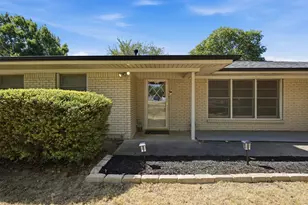 6121 Ten Mile Bridge Rd, Fort Worth, TX 76135 - Photo 6