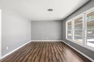 6121 Ten Mile Bridge Rd, Fort Worth, TX 76135 - Photo 10