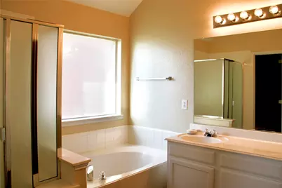 3916 Iris Court, McKinney, TX 75070 - Photo 12