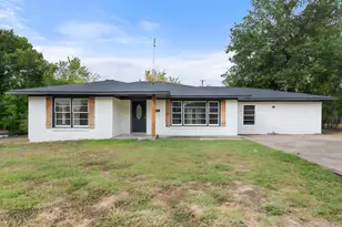 2922 College Cir, Corsicana, TX 75110 - Photo 4