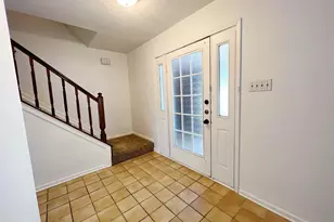 616 Valley Spring Dr, Arlington, TX 76018 - Photo 2