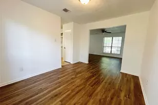 616 Valley Spring Dr, Arlington, TX 76018 - Photo 4