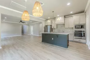 1300 Sleepy Hollow Rd, Woodway, TX 76712 - Photo 8