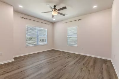 1300 Sleepy Hollow Road, Woodway, TX 76712 - Photo 14