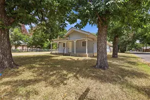 1415 Stanwood Ave, Cleburne, TX 76033 - Photo 1