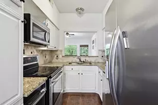 9801 Royal Ln, Dallas, TX 75231 - Photo 4