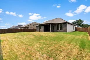 2110 Briarwood Dr, Bridgeport, TX 76426 - Photo 36
