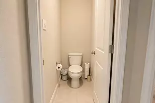 585 Hutchinson Ln, Lewisville, TX 75077 - Photo 14