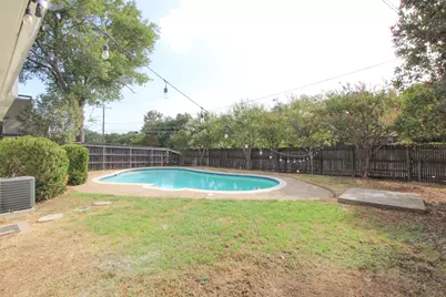 6111 Farmingdale Drive, Arlington, TX 76001 - Photo 6