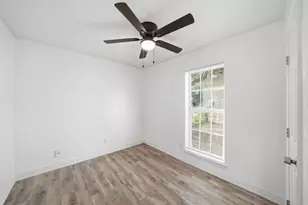 10124 Shayna Dr, Dallas, TX 75217 - Photo 10