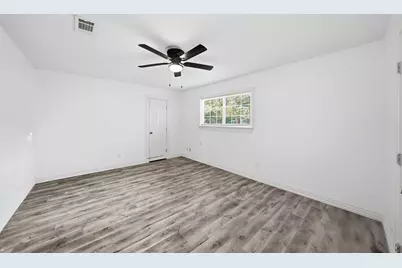 10124 Shayna Drive, Dallas, TX 75217 - Photo 8