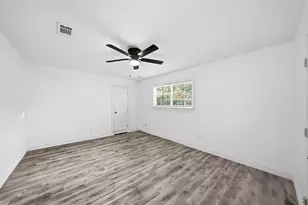 10124 Shayna Dr, Dallas, TX 75217 - Photo 8