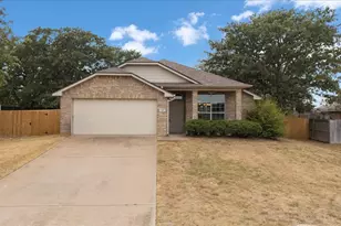 386 Molly Ln, Lindale, TX 75771 - Photo 2
