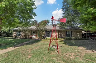 611 Rosenthal Rd, Lorena, TX 76655 - Photo 2