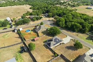 377 Milky Way Rd, Bruceville Eddy, TX 76630 - Photo 2