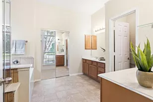9750 Grassland Dr, Frisco, TX 75035 - Photo 16