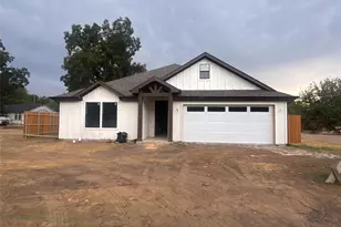 602 N 33rd St, Corsicana, TX 75110 - Photo 1
