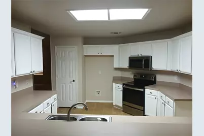 4720 Saint Thomas Place, Fort Worth, TX 76135 - Photo 4