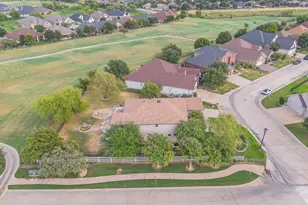 8701 Freeport Dr, Denton, TX 76207 - Photo 4
