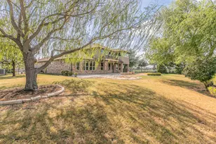 8701 Freeport Dr, Denton, TX 76207 - Photo 32