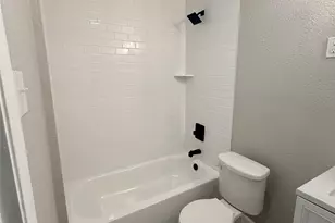 4646 Ridgepoint Dr, Dallas, TX 75211 - Photo 8