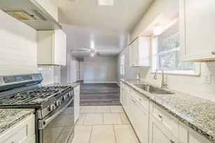 4646 Ridgepoint Dr, Dallas, TX 75211 - Photo 8