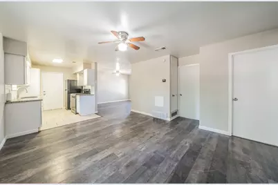 4646 Ridgepoint Drive, Dallas, TX 75211 - Photo 4