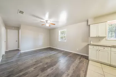 4646 Ridgepoint Drive, Dallas, TX 75211 - Photo 2