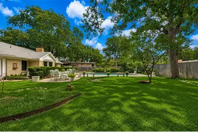 112 W Ireland Drive, Irving, TX 75062 - Photo 16