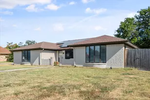 108 Haywood Dr, Benbrook, TX 76126 - Photo 2