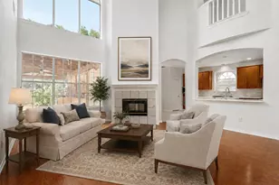321 Andre Dr, Irving, TX 75063 - Photo 14