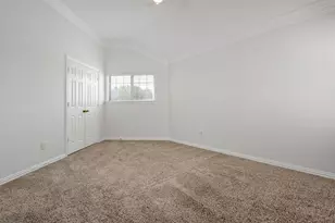 321 Andre Dr, Irving, TX 75063 - Photo 32