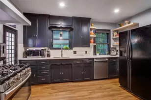 2831 Duval Dr, Dallas, TX 75211 - Photo 16