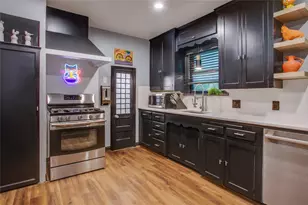 2831 Duval Dr, Dallas, TX 75211 - Photo 18