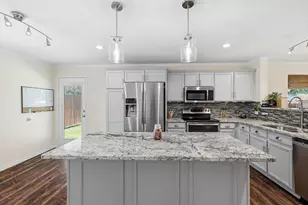 800 Poncho Ln, Fort Worth, TX 76052 - Photo 12
