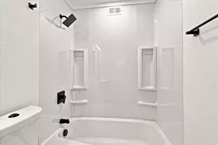 1900 Sutter St, Fort Worth, TX 76107 - Photo 16