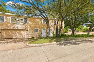 1900 Sutter St, Fort Worth, TX 76107 - Photo 4