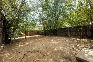1213 College St, Grand Prairie, TX 75050 - Photo 20