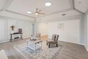 2213 Trinity Springs Dr, Carrollton, TX 75007 - Photo 4