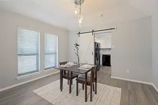 2213 Trinity Springs Dr, Carrollton, TX 75007 - Photo 6
