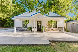 304 Jarbo St, Sulphur Springs, TX 75482 - Photo 1