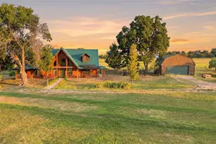 1956 County Rd 27100, Roxton, TX 75477 - Photo 28