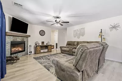 4100 Peak Road, Granbury, TX 76048 - Photo 10