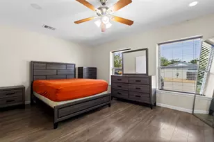 1309 Glenwood St, Grand Prairie, TX 75052 - Photo 16
